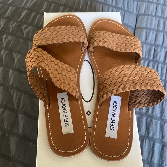 Steve Madden tan sandals - Picture 4 of 4